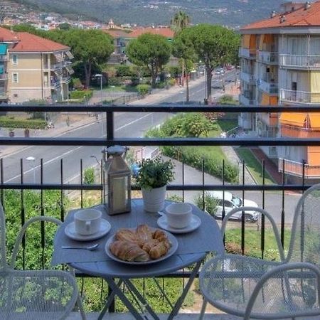 Ad Un Passo Da… Lejlighed Pietra Ligure Eksteriør billede